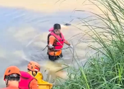 Penemuan mayat di Sungai Bengawan Madiun, Kota Madiun, Jawa Timur